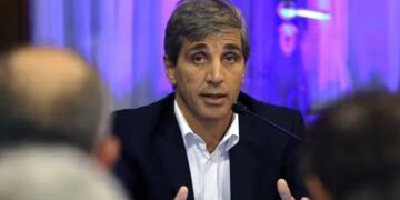 Luis Caputo anunciará este martes las primeras medidas económicas del gobierno de Javier Milei