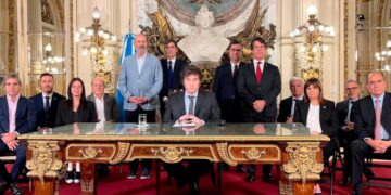 Los 366 artículos del Decreto de Necesidad y Urgencia de Javier Milei