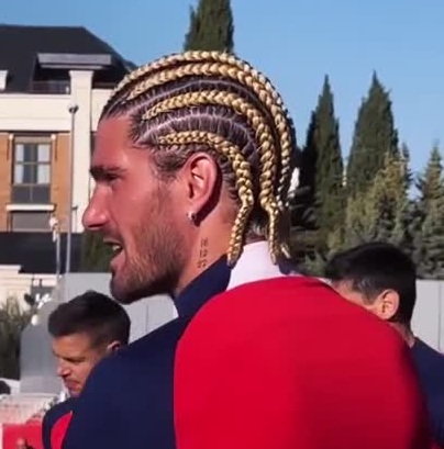 Rodrigo De Paul apareció con nuevo look en Atlético Madrid y sorprendió a todos