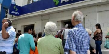 El Gobierno oficializó el bono de $55.000 para jubilados ANSES: quiénes y cuándo lo cobran en enero