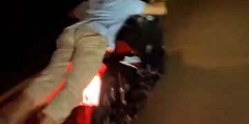 Motociclistas imprudentes fueron detenidos por la policía tras poner en riesgo su vida y la de terceros