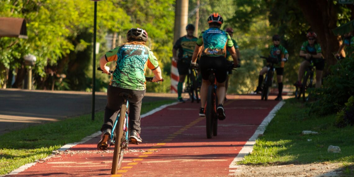 Difunden las normativas vigentes para circular en bici por la ciudad