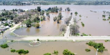 Más de 700 evacuados tras el temporal en Corrientes