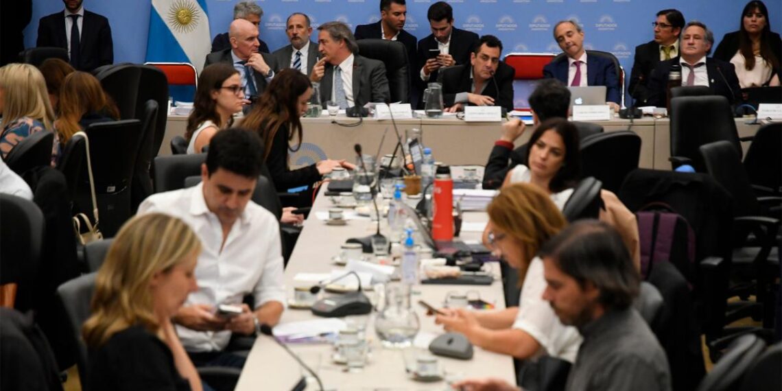 Diputados reanudará el lunes el análisis del proyecto de ley “Bases”
