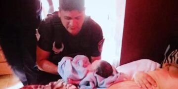 Patrulla policial motorizada debió realizar un parto domiciliario de emergencia en Posadas