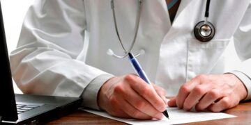El Gobierno oficializó el decreto que desregula las obras sociales