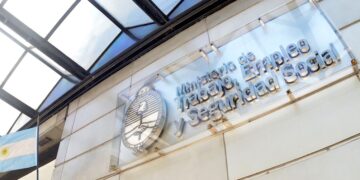 No hubo acuerdo en el Consejo del Salario y el Gobierno definirá el aumento por decreto