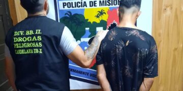 Quedó captado por las cámaras robando y policías encubiertos lo arrestaron
