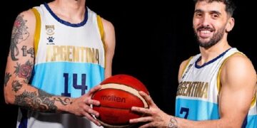 La Selección Argentina de básquet presentó su nueva camiseta por los 20 años de Atenas 2004