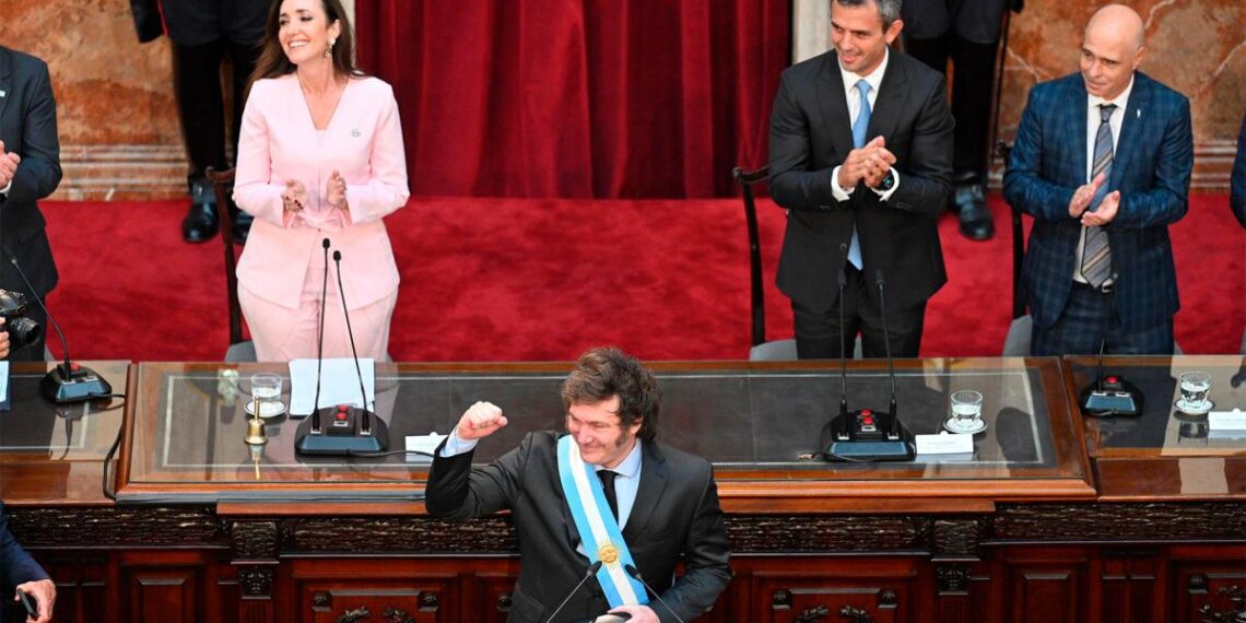 Milei convocó a líderes políticos a un nuevo “contrato social” en base a diez políticas de Estado