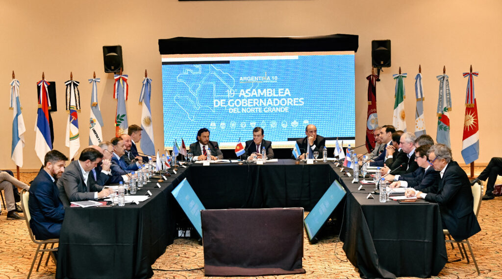 Passalacqua llama a consolidar el federalismo real y concreto en la Asamblea del Norte Grande en Salta