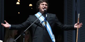 Los gobernadores van a la Rosada: buscan coparticipar el impuesto PAÍS y discutir el modelo productivo