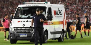 Estudiantes vs. Boca, suspendido por el susto de Javier Altamirano