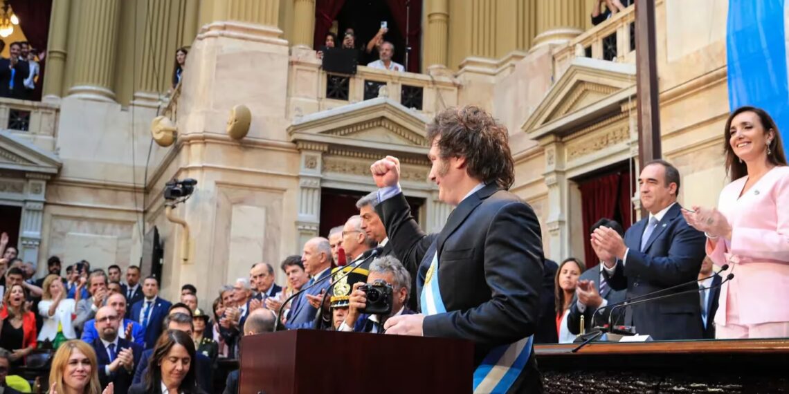 El Ejecutivo prepara una nueva versión de la Ley Ómnibus para plantear con los gobernadores: los cambios