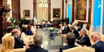 Se suspendió la reunión de gabinete y el Gobierno se enfoca en evitar el rechazo al DNU