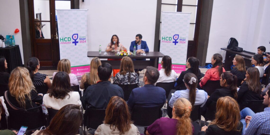Reafirmando el compromiso con la equidad, se presentó el Parlamento Municipal de la Mujer