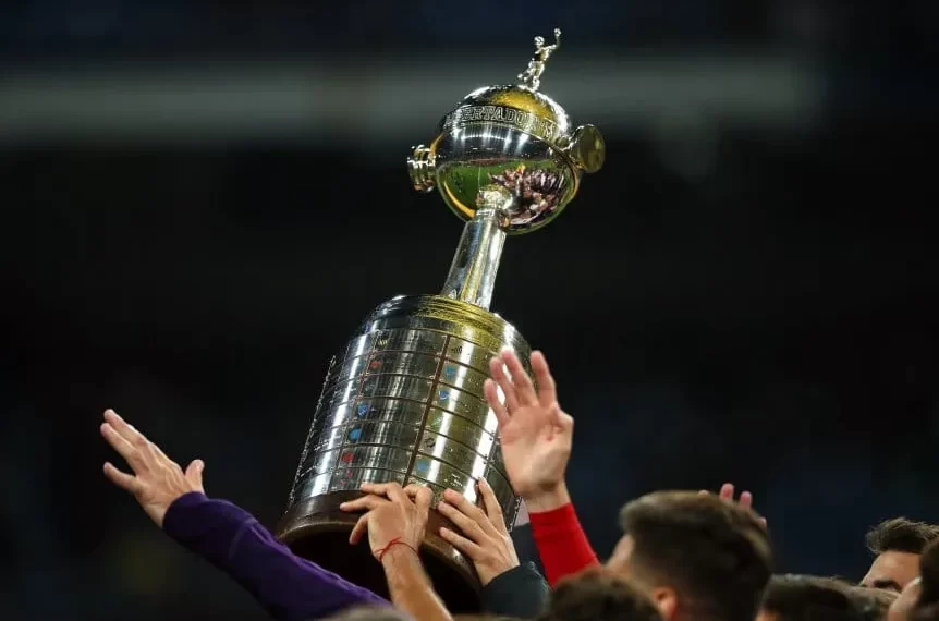 Después de los sorteos: el alivio de River en Libertadores y el lamento de Boca en Sudamericana