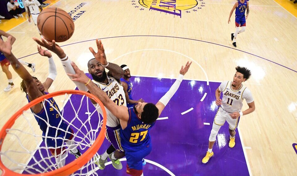 LeBron James se convirtió en el primer jugador con 40.000 puntos en la NBA