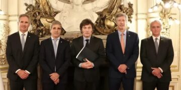 Javier Milei confirmó superávit en el primer trimestre, ratificó el ajuste y aseguró que “el plan está funcionando”