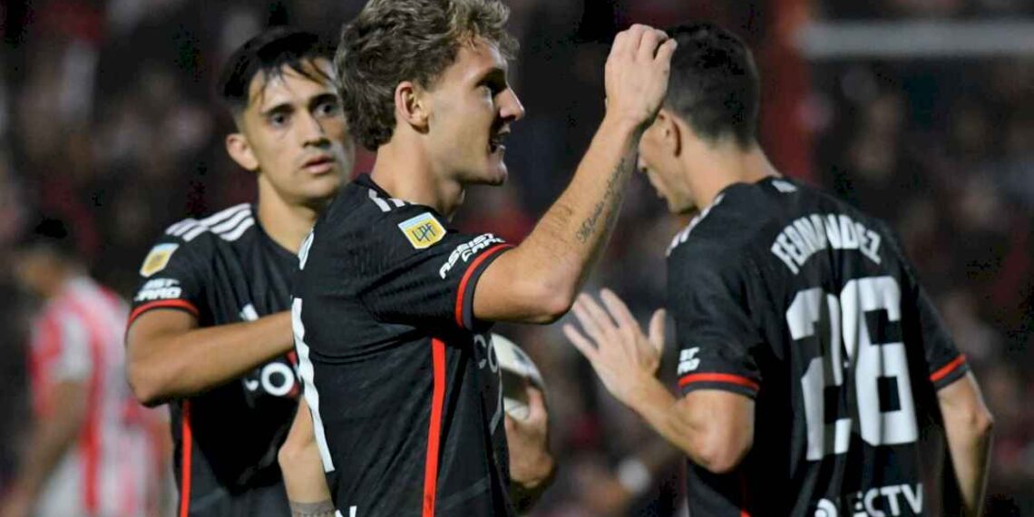 River le ganó 3-1 a Instituto y avanzó a cuartos de la Copa de la Liga