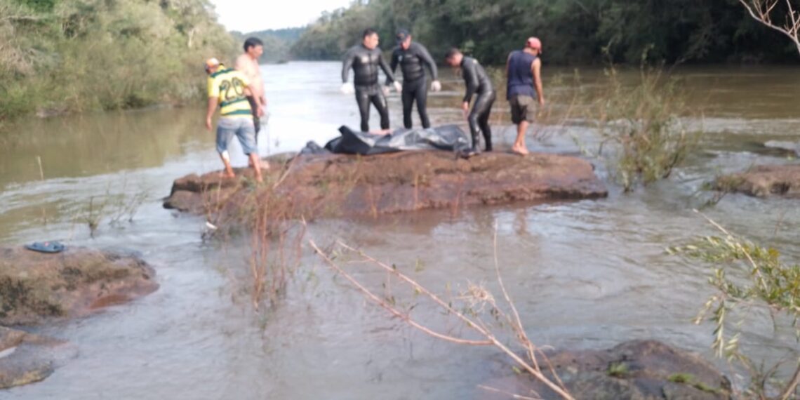 Hallaron el cuerpo que sería del menor que era buscado en las aguas del arroyo Piray Miní