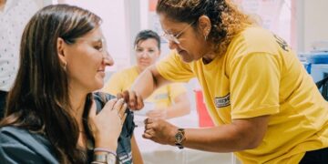 Passalacqua: “somos pioneros en el país en vacunación contra el dengue”