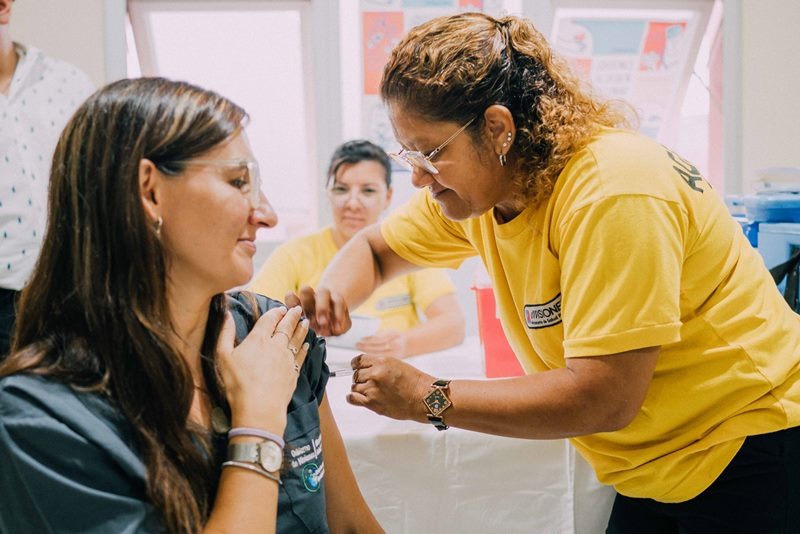 Passalacqua: “somos pioneros en el país en vacunación contra el dengue”
