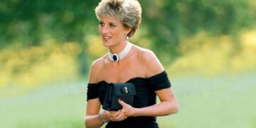 Subastan parte del guardarropa de Lady Di: cada prenda se estima entre 50.000 y 400.000 dólares