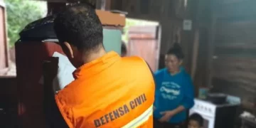 Defensa Civil asistió a diez familias afectadas por las lluvias en Posadas