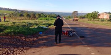 Un motociclista falleció al ser embestido por un camión en Campo Viera
