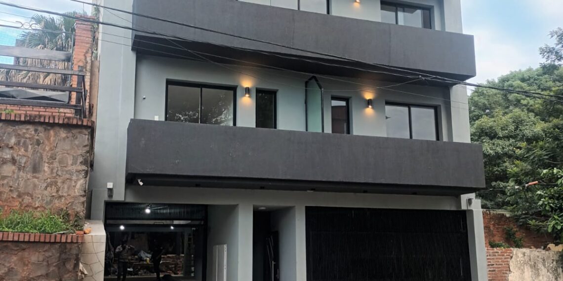 Un hombre falleció tras caer de un cuarto piso en Posadas