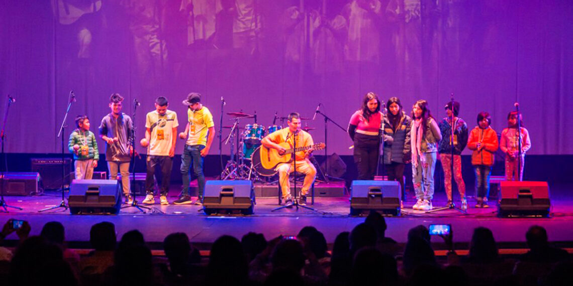 Música y danza en conmemoración del Día de los Pueblos Originarios