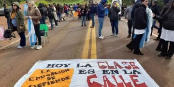 Docentes: Se llegó a un acuerdo salarial con los gremios UDPM y SIDEPP y se da continuidad al diálogo  