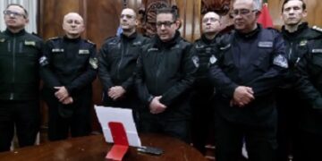 Policías y penitenciarios llegaron un acuerdo con el Gobierno provincial