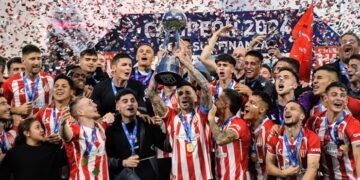 Estudiantes le ganó a Vélez por penales y es campeón