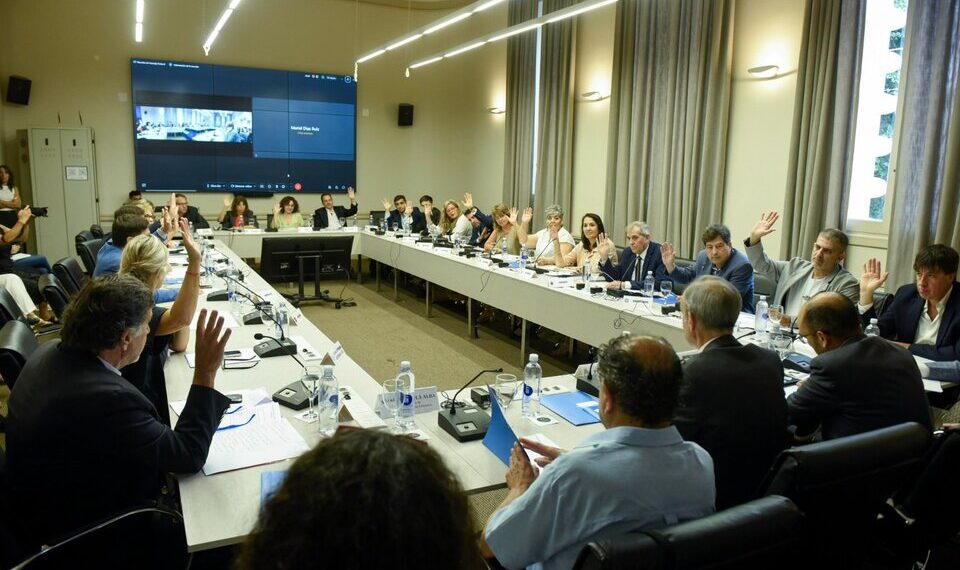 Diputados avanzó con la restitución del Fonid y se firmaron cinco dictámenes para llevar el proyecto al recinto