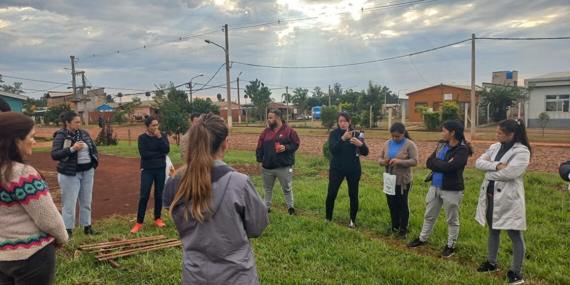 “Sembrando Juntos” en las 508 Viviendas de Itaembé Guazú
