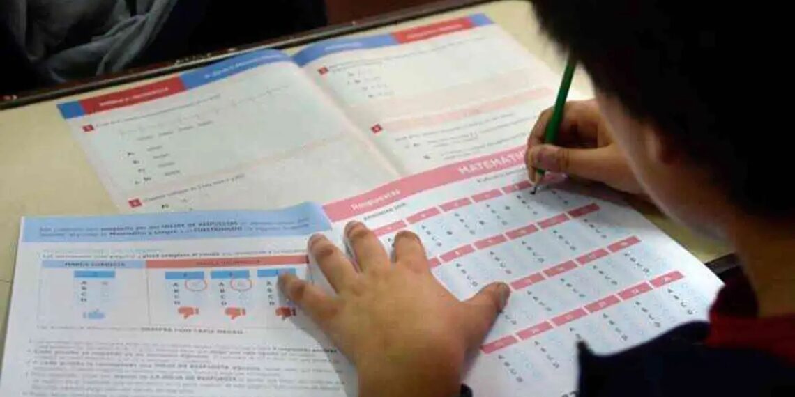 Pruebas Aprender 2023: los estudiantes empeoraron o estancaron su desempeño con respecto al año pasado
