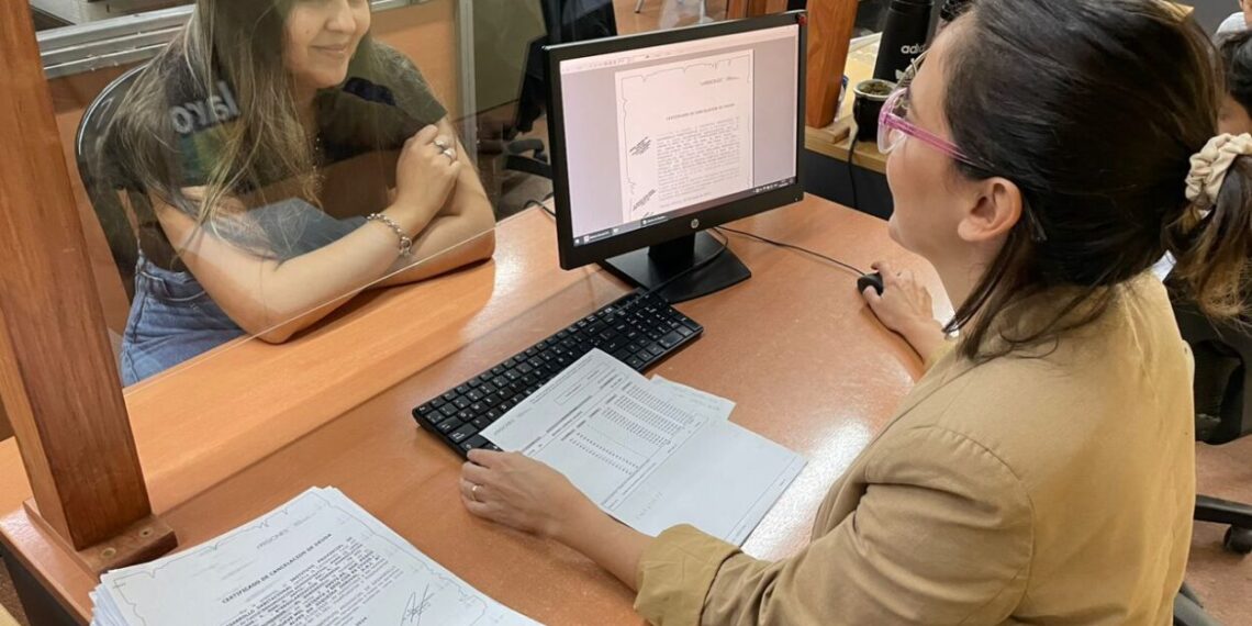 Iprodha: Una adjudicataria de Itaembé Guazú es la ganadora del sorteo por tener su cuota al día