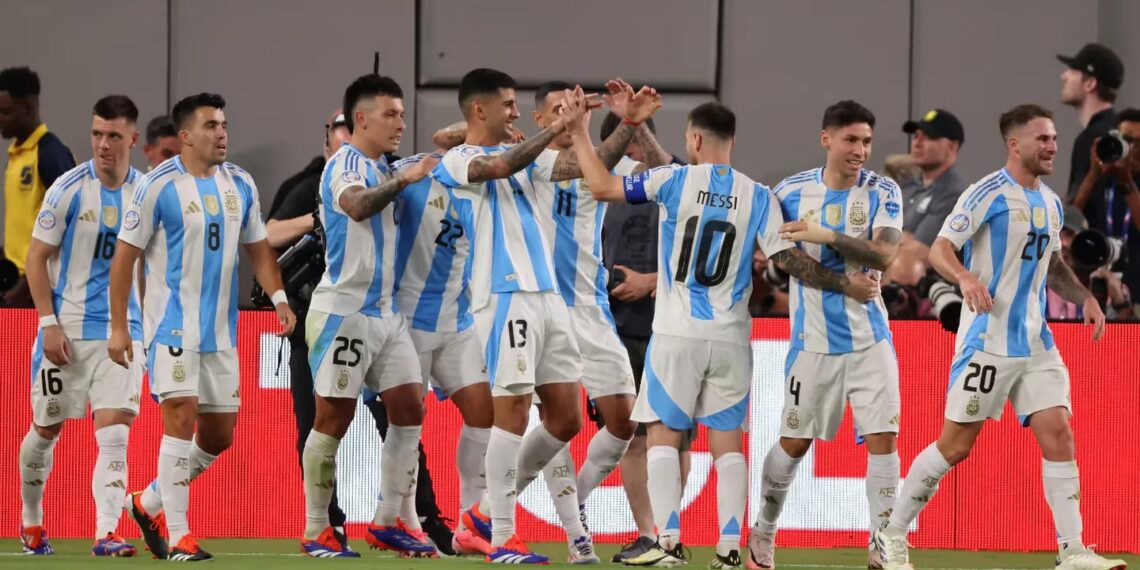 En un final emotivo, la Selección argentina le ganó 1-0 a Chile y se clasificó a los cuartos de final