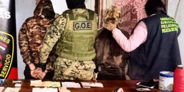 Desmantelaron dos puntos de venta de drogas en Posadas y detuvieron a cinco personas