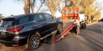 El Gobierno nacional decidió que el servicio de grúa se siga prestando con el seguro automotor