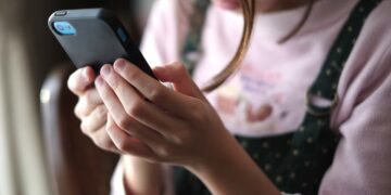 Alertan sobre una red de pedofilia que contacta a niños, niñas y adolescentes a través de Whatsapp