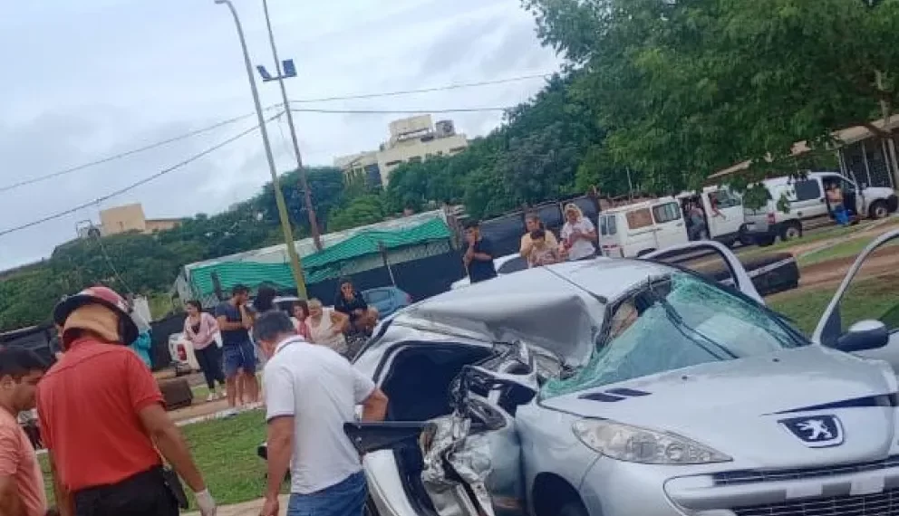 La Justicia le quitó la licencia de conducir a quien guiaba el auto accidentado en la Costanera