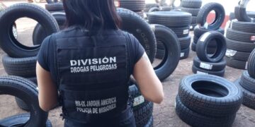 La Policía de Misiones interceptó el envío por encomienda de 210 cubiertas de contrabando