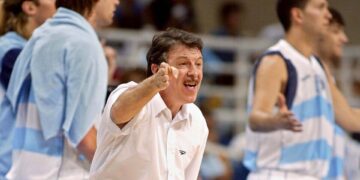 Rubén Magnano anunció su retiro del básquet