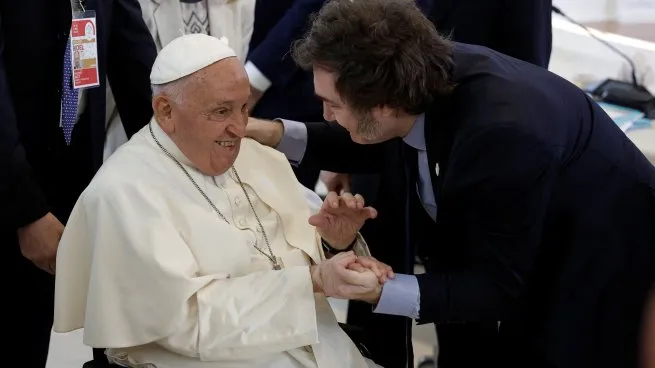 Cumbre del G7: Milei saludó al Papa Francisco y a Joe Biden en el inicio de su agenda