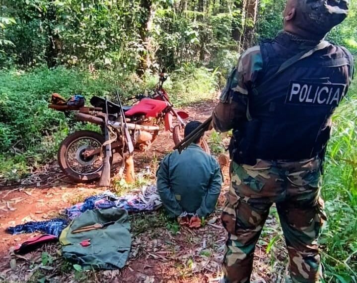 Policía rural detuvo a un cazador furtivo armado y a dos contrabandistas