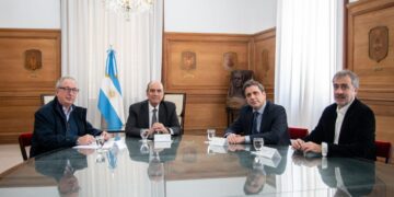 Passalacqua firmó convenios con el ministro Francos para la finalización del hospital nivel II de Puerto Rico