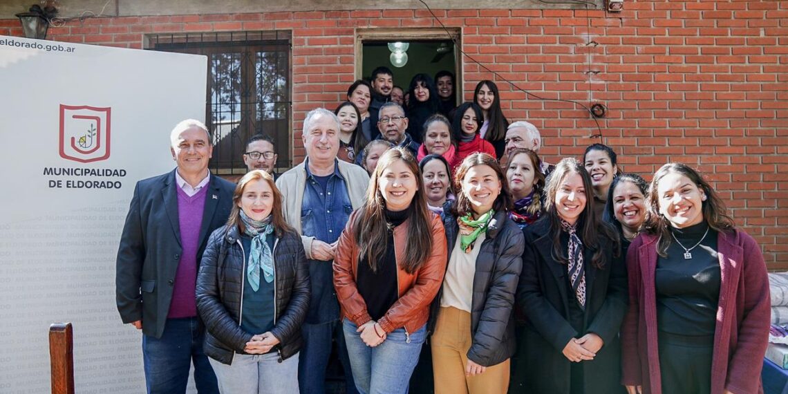 Eldorado: Passalacqua supervisó el desarrollo del parque industrial  e inauguró refugio de niños